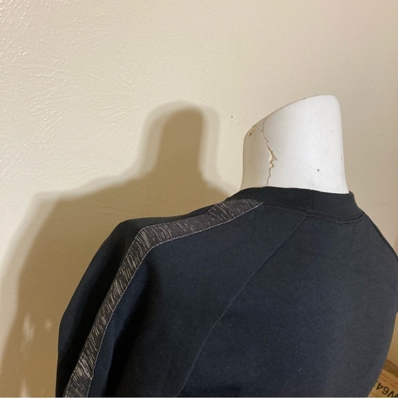 STRONG BY ZUMBA STRONG NATION long sleeve crop top with glittery piping Med NWT - Picture 9 of 15